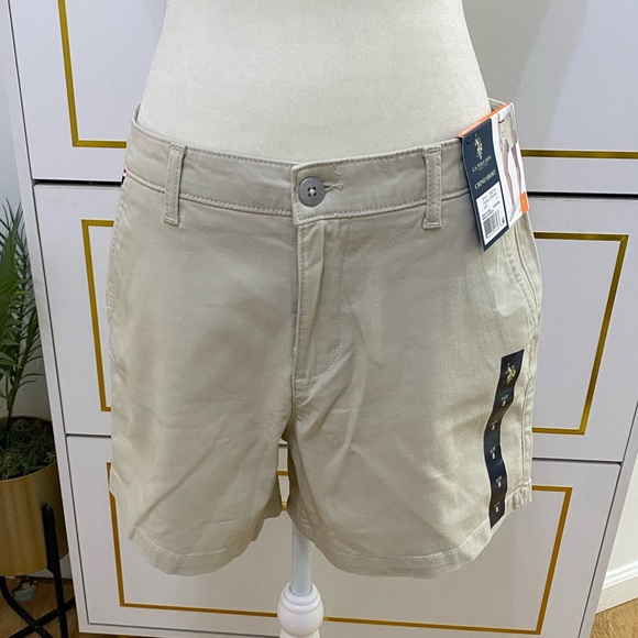 U.S. Polo Assn. Pants - U.S.POLO ASSN WOMEN’S OYSTER SAND CHINO SHORT SIZE: 8